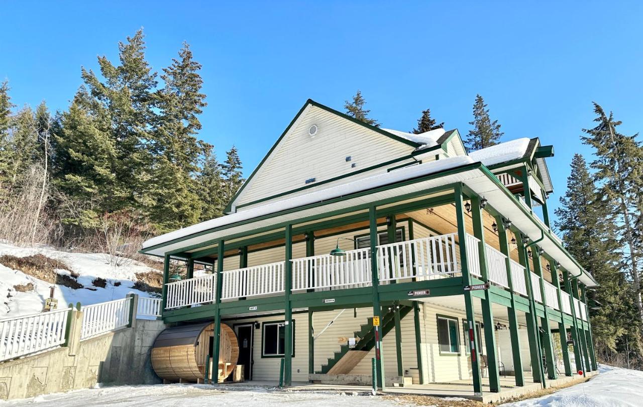 2Mins To Town, Ac & Sauna, Self Check-In, Full Kitchen, Free Laundry & Parking, Family Pet Friendly, Comfortably Sleeps Up To 10 Golden Bagian luar foto