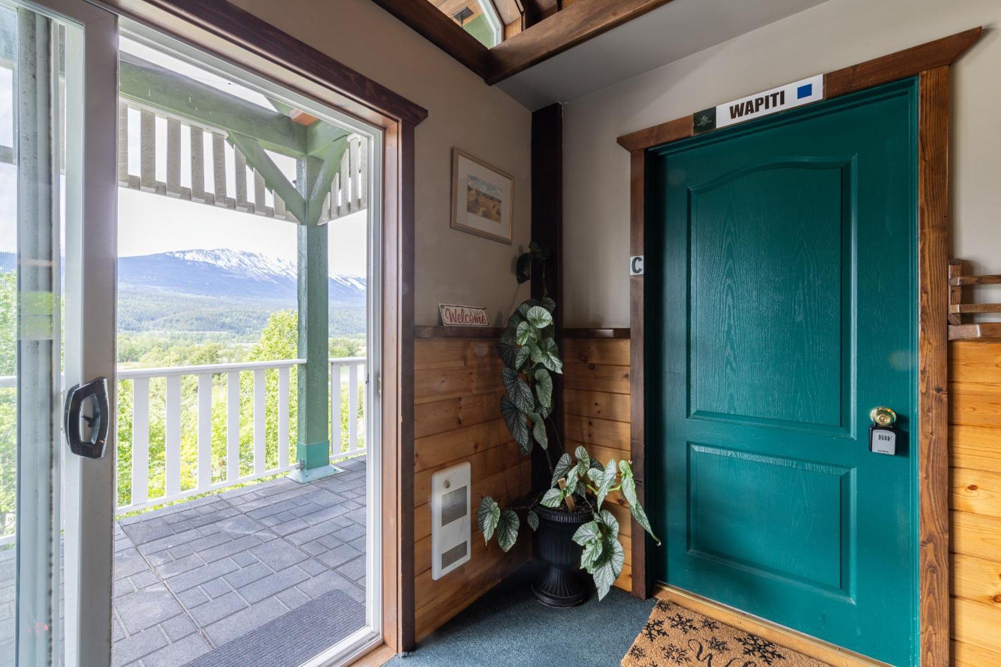 2Mins To Town, Ac & Sauna, Self Check-In, Full Kitchen, Free Laundry & Parking, Family Pet Friendly, Comfortably Sleeps Up To 10 Golden Bagian luar foto