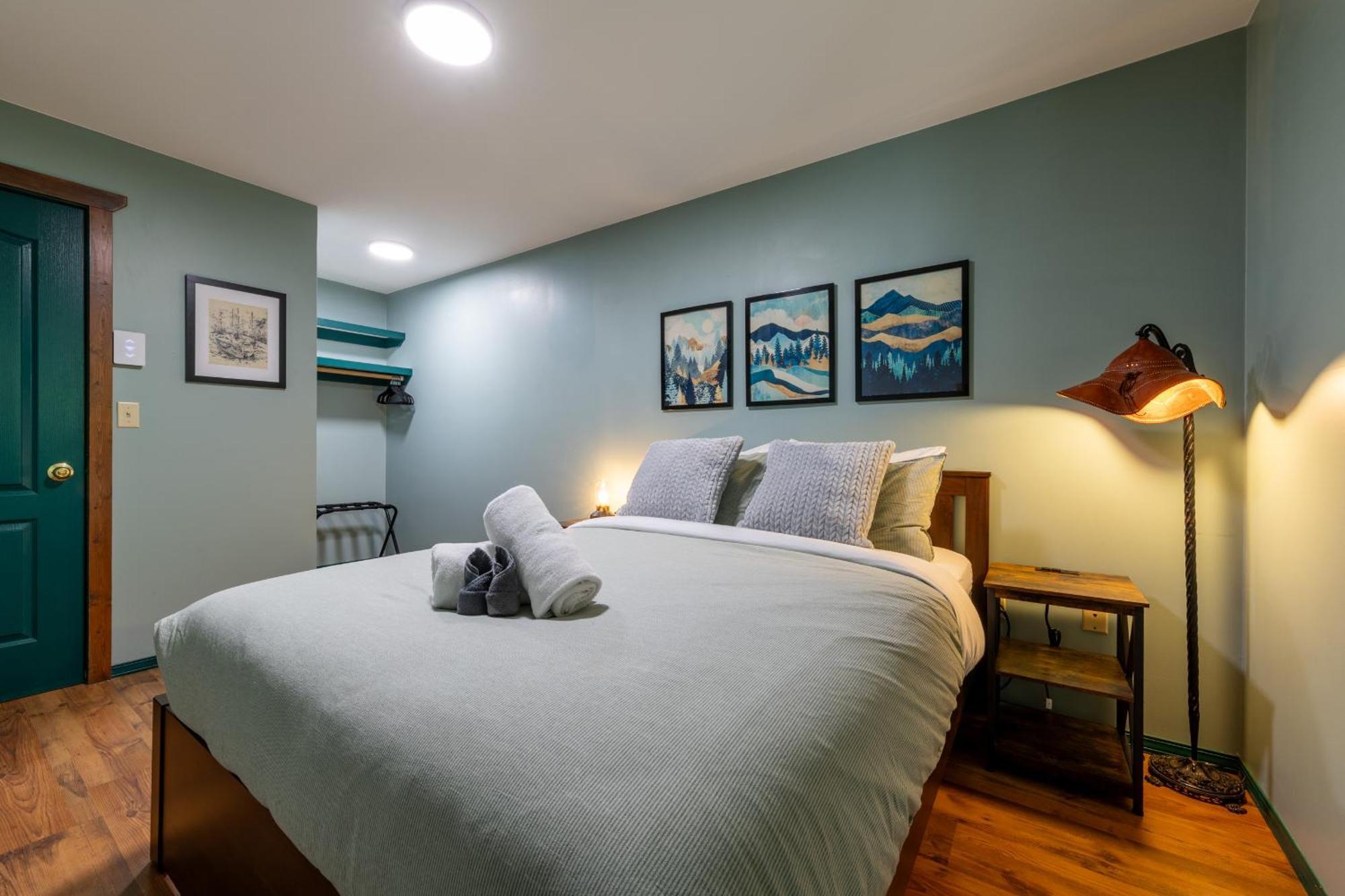 2Mins To Town, Ac & Sauna, Self Check-In, Full Kitchen, Free Laundry & Parking, Family Pet Friendly, Comfortably Sleeps Up To 10 Golden Bagian luar foto